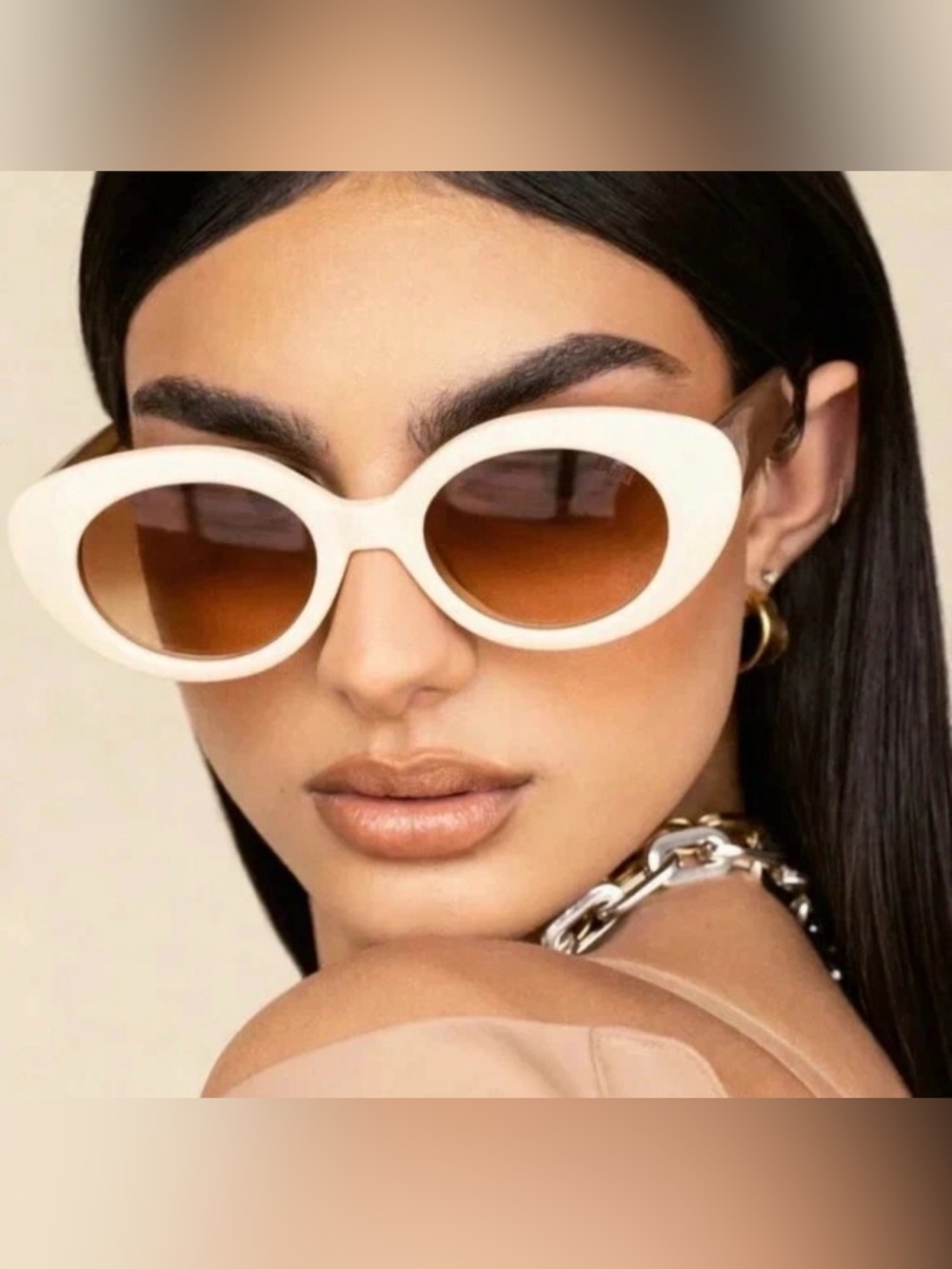 DEZI White Oval Sunglasses with Brown Gradient Lenses
